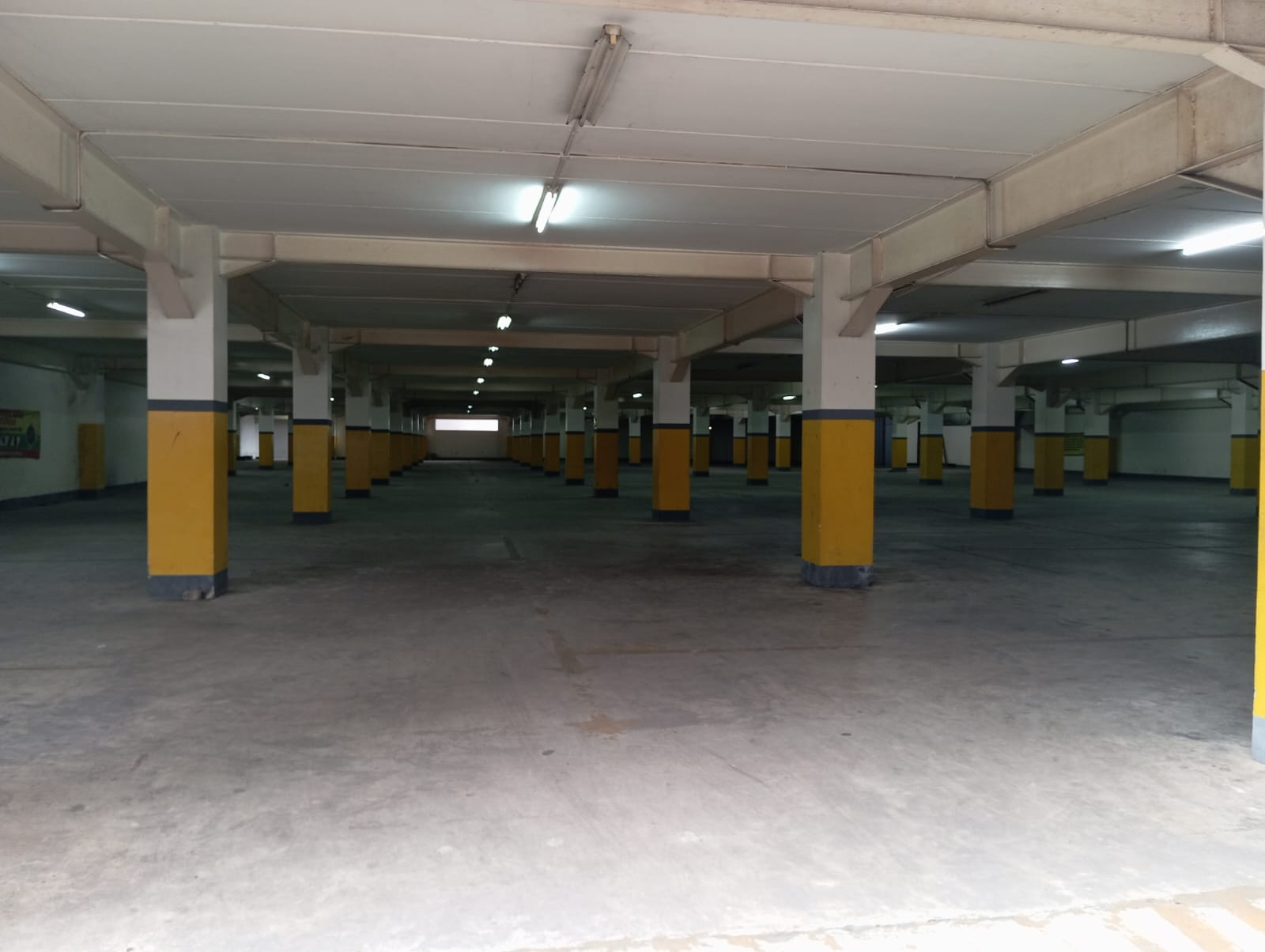 Parkiran Basement